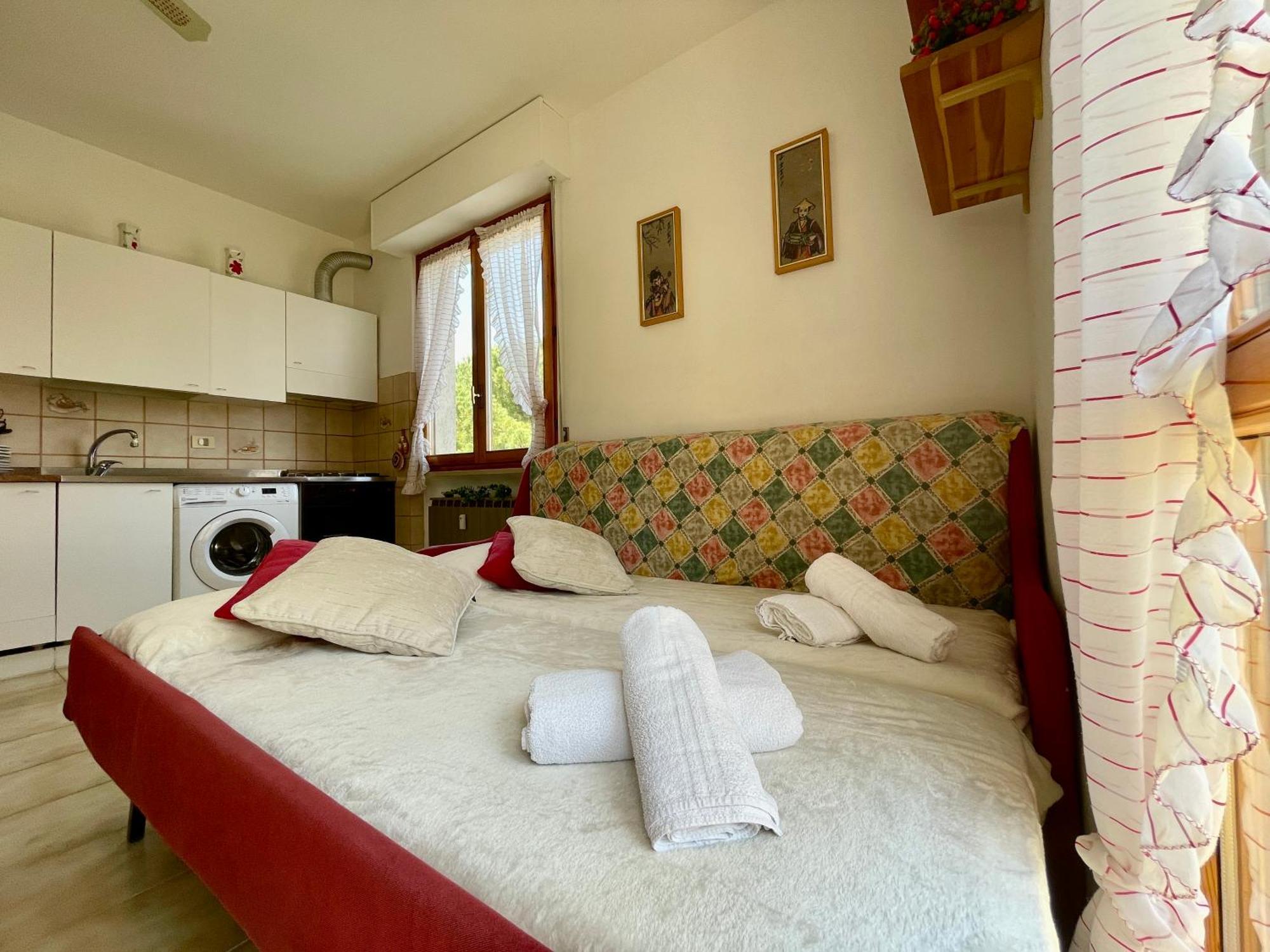 Apartamento 2 Locali A 600 Mt Dal Mare - Free Parking Ceriale Exterior foto