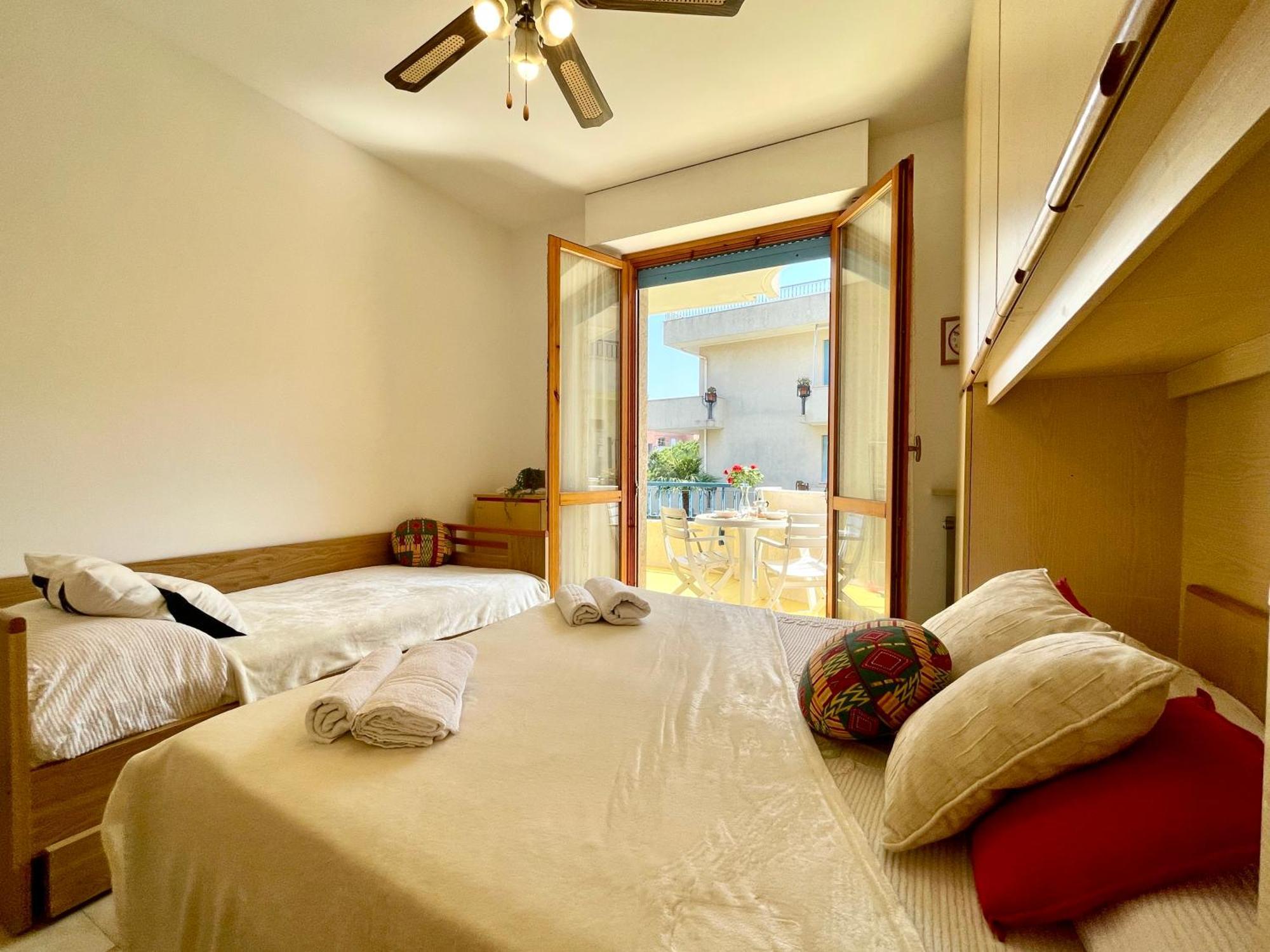 Apartamento 2 Locali A 600 Mt Dal Mare - Free Parking Ceriale Exterior foto